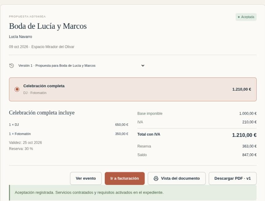 Accepted quote for Lucía and Marcos’s wedding, showing its version, services, amount and PDF download.